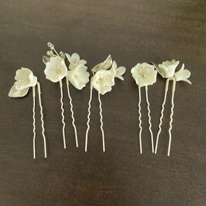 Bridal flower hairpins